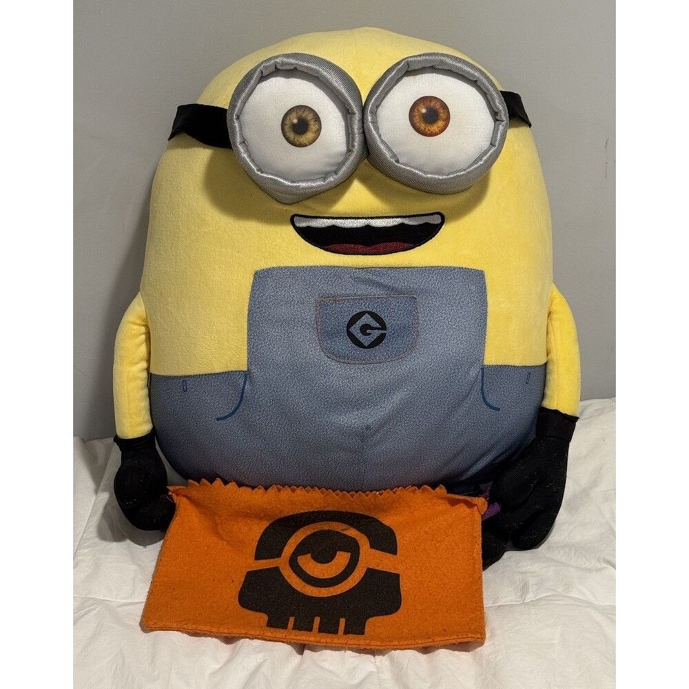 Despicable Me Halloween Bob Greeter Minion Plush 18” Tall
